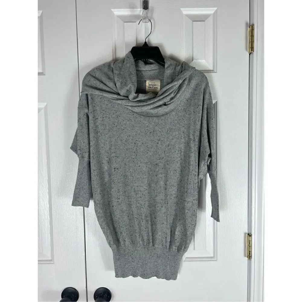 Between You & Me Womens Grey Sweater Size XS